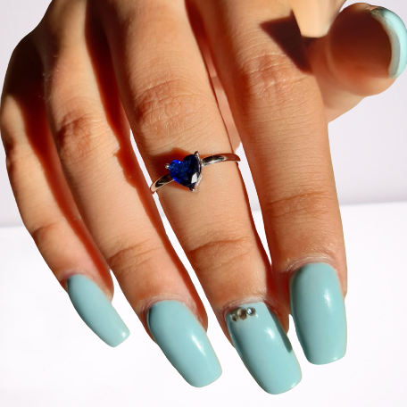 Anello con pietra rosa/blu a forma di cuore color argento