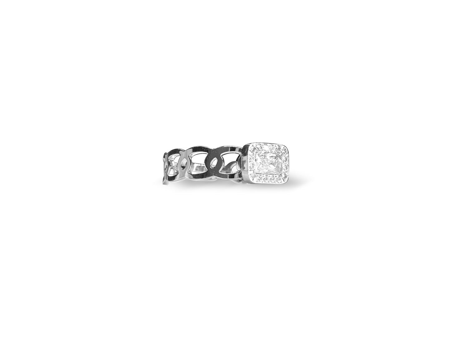Anello color argento con pietra brillante rettangolare